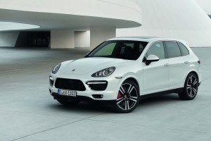 Porsche-Cayenne-Turbo-S-19-255592